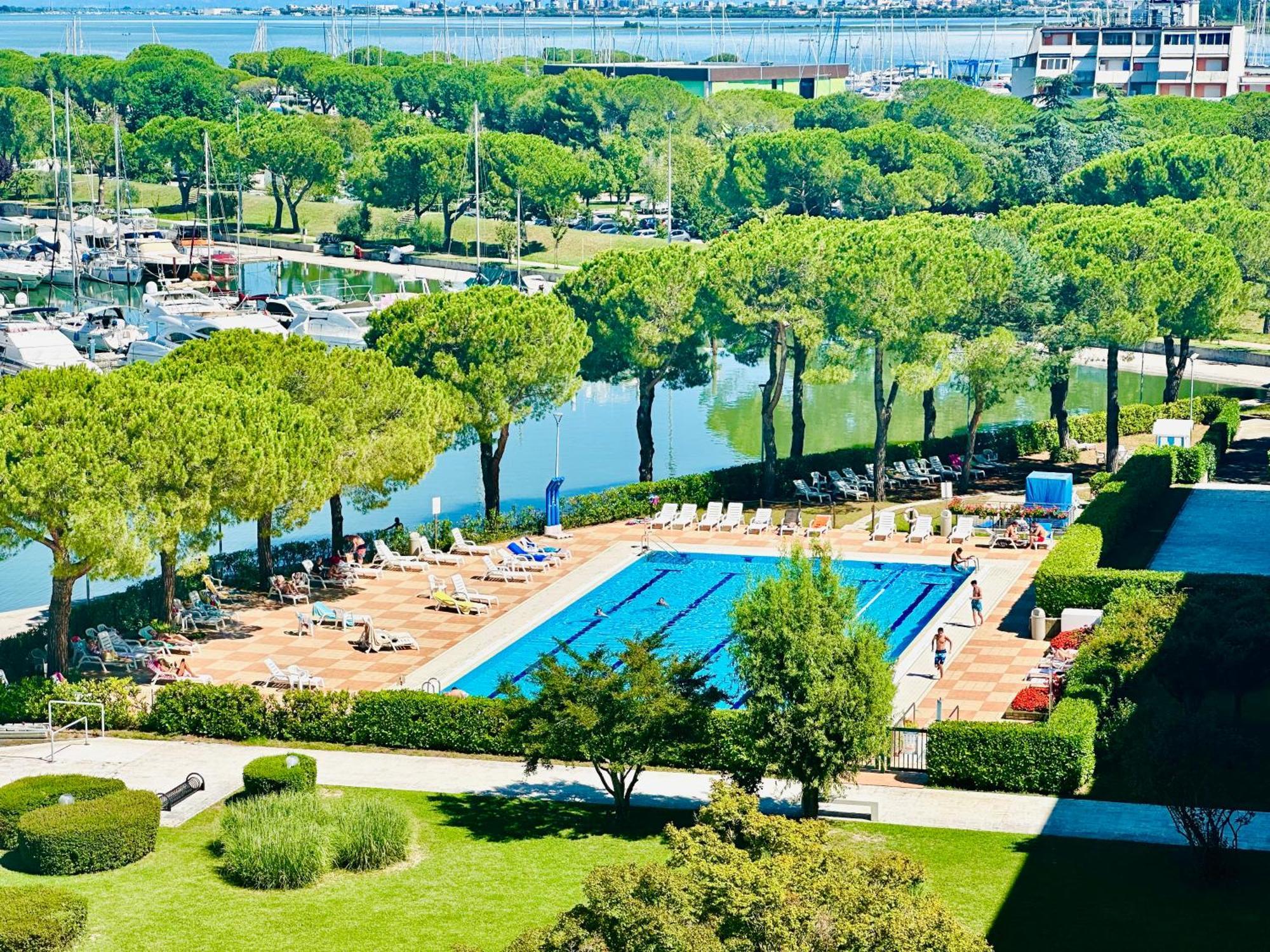 Marina Bay View Apartment Bevazzana Dış mekan fotoğraf