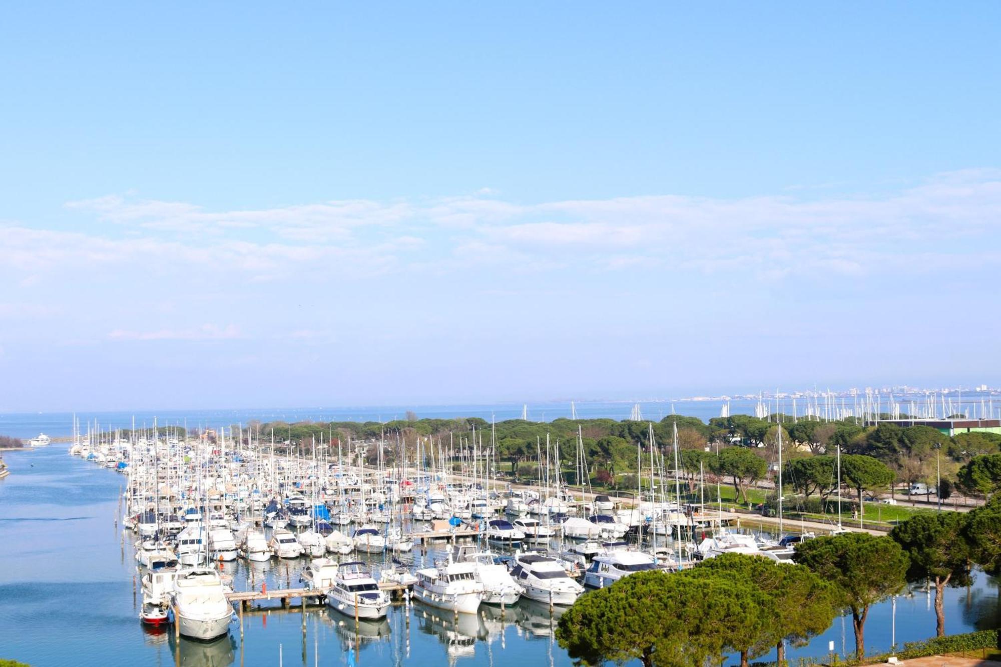 Marina Bay View Apartment Bevazzana Dış mekan fotoğraf